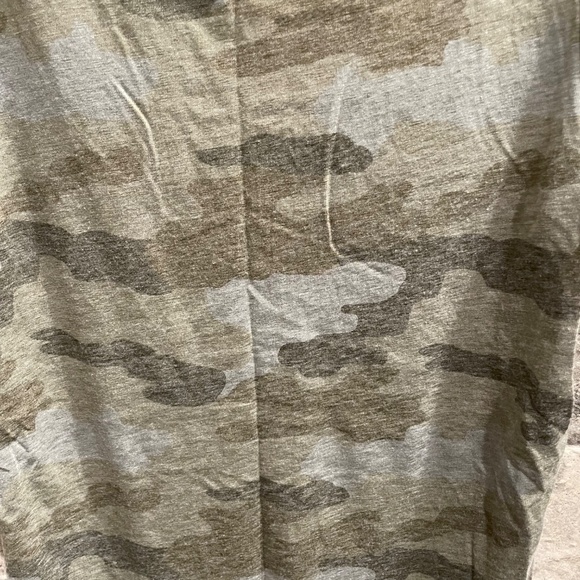 ❤️ AMERICAN EAGLE OUTFITTERS CAMO TANK TOP BODYSUIT SIZE SMALL - Picture 3 of 7